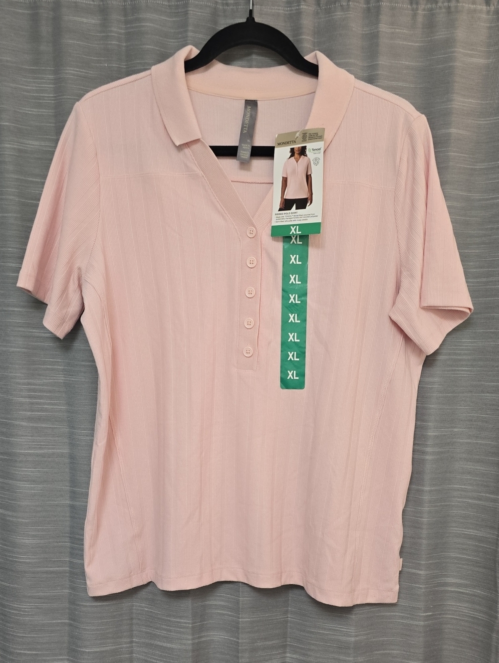Mondetta Light Pink Ribbed Button-Front Polo Top